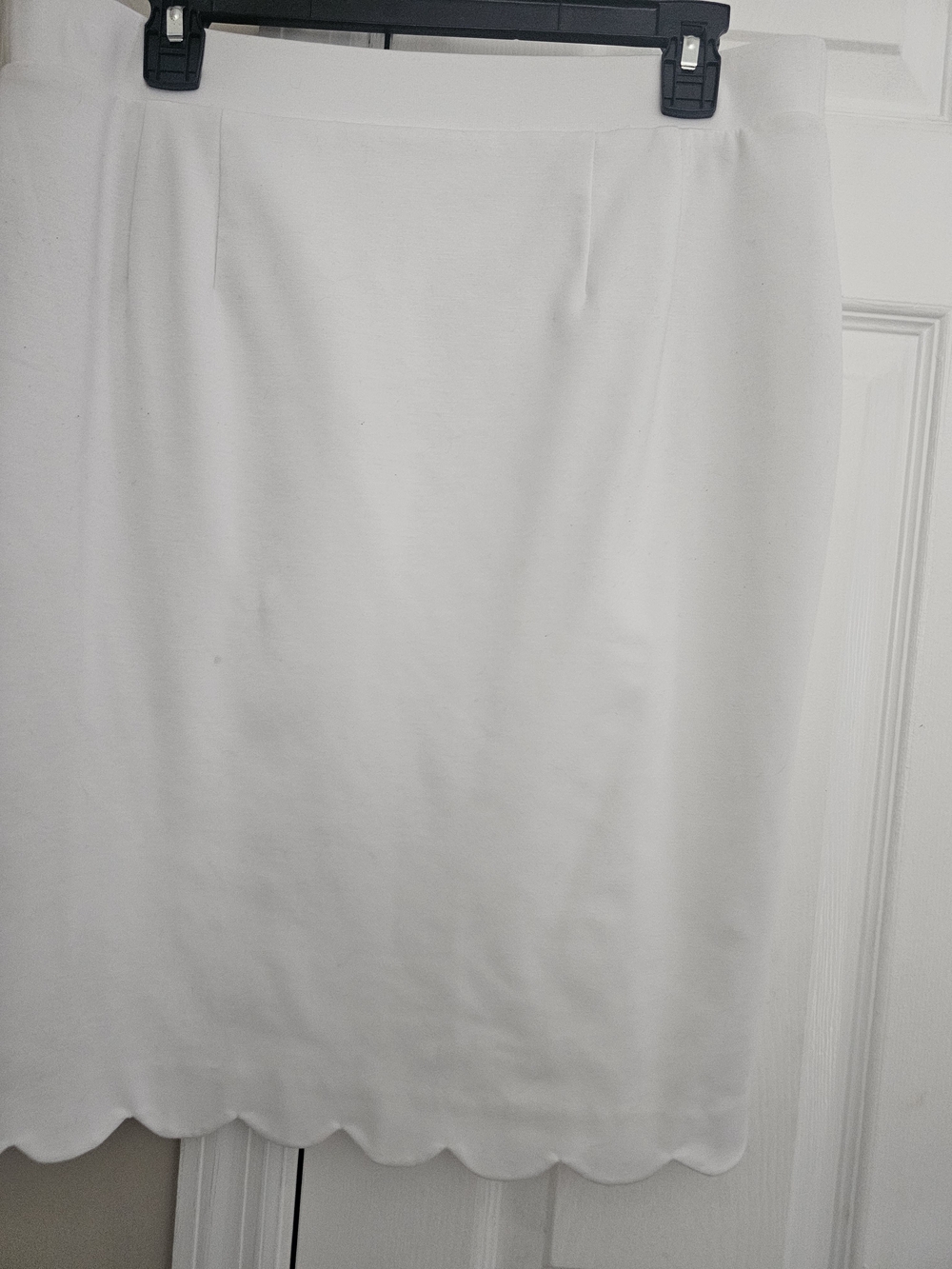 Elle White Scalloped Hem Pencil Skirt
